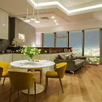 30th+ Floor In Sky Tower Lejlighed