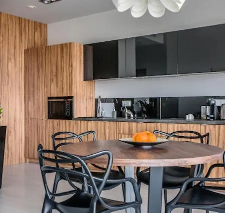 30th+ Floor In Sky Tower