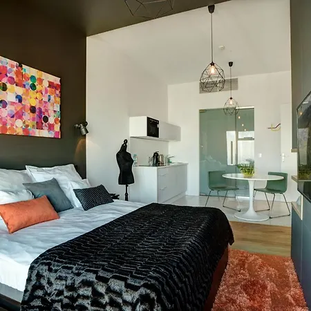 Apartment 30th+ Floor In Sky Tower Wroclaw