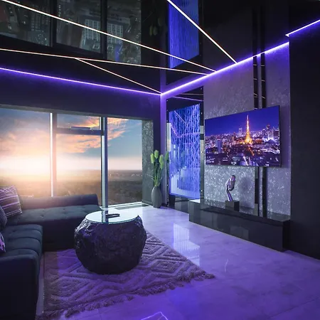 Apartment 30th+ Floor In Sky Tower *