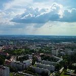 30th+ Floor In Sky Tower Apartmán