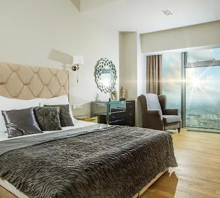 30th+ Floor In Sky Tower