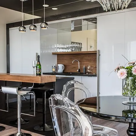 Apartament 30th+ Floor In Sky Tower Wrocław