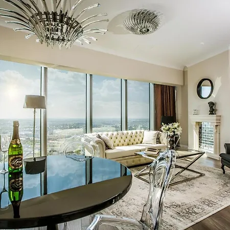 30th+ Floor In Sky Tower Апартаменти