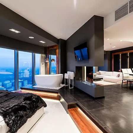 Apartment 30th+ Floor In Sky Tower