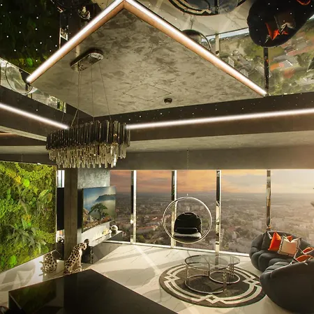 30th+ Floor In Sky Tower ヴロツワフ