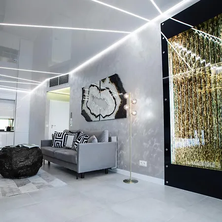 Apartament 30th+ Floor In Sky Tower