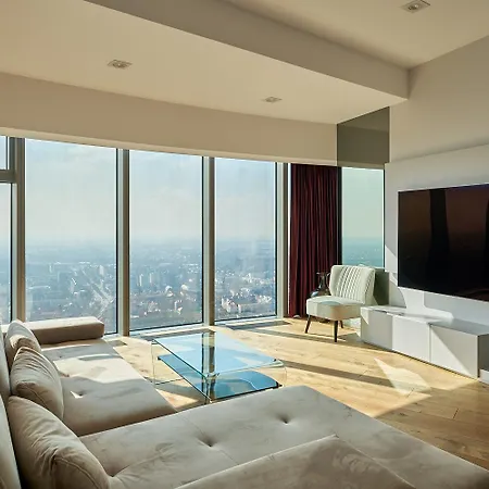 30th+ Floor In Sky Tower Apartmán *