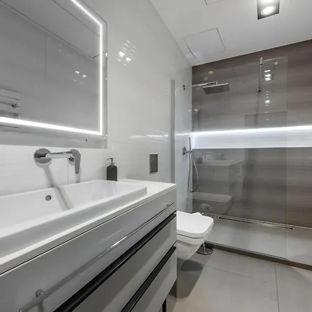 30th+ Floor In Sky Tower Apartmán *