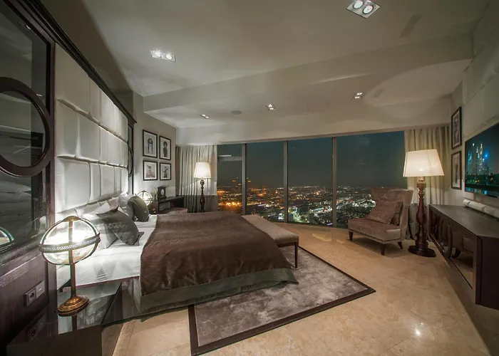 30th+ Floor In Sky Tower Apartman