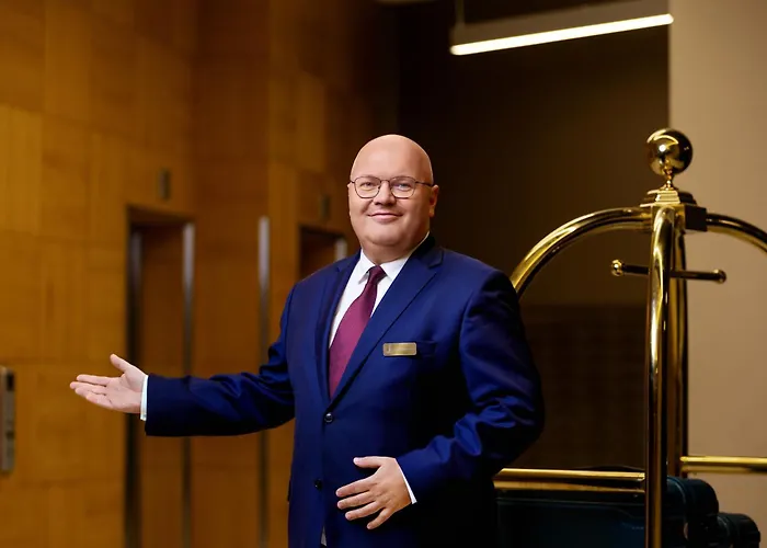 30th+ Floor In Sky Tower